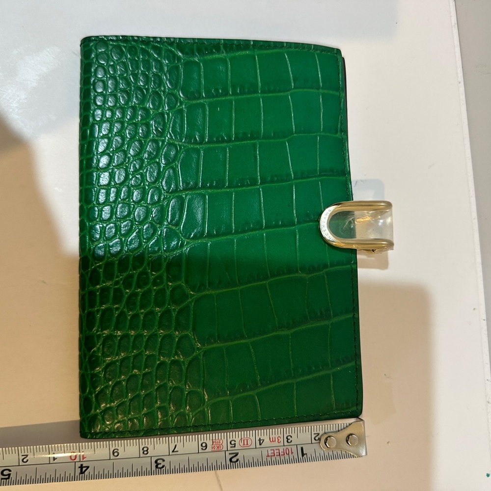NEW Smythson Mara Passport Holder in Green Embossed Leather